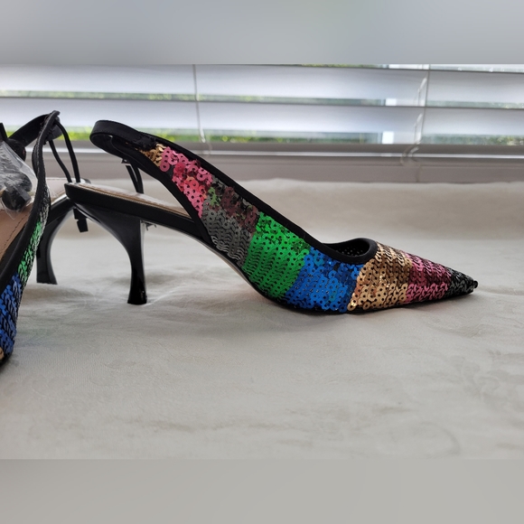 ZARA - mulitcolor sequined low-heeled shoes. Ladies size 37 (U.S. size 6 1/2) - Picture 3 of 11